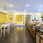 Aparthotel Cleopatra Beach