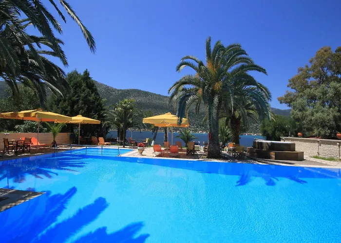 Aparthotel Cleopatra Yénion