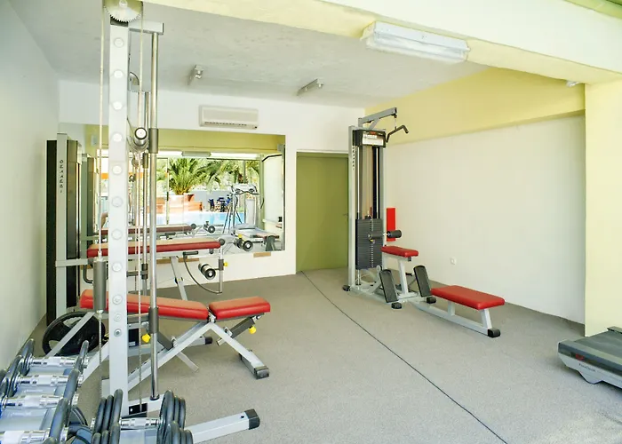 Aparthotel Cleopatra Yénion