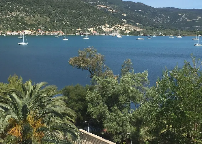 Cleopatra Aparthotel Yénion